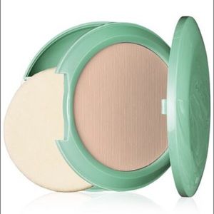 Clinique Perfectly Real Powder Foundation - 102